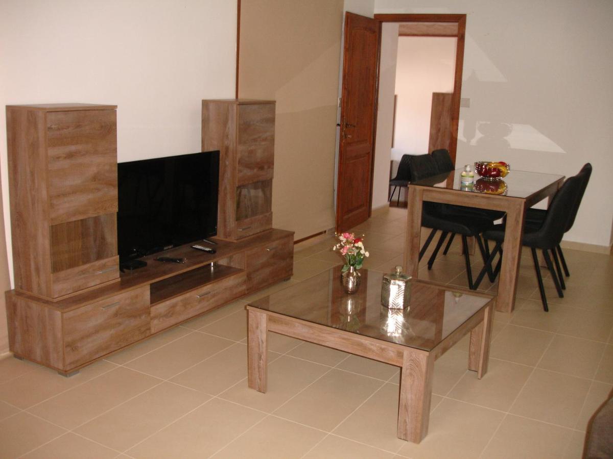 Love Holiday Suite 1 Tris Elies Extérieur photo