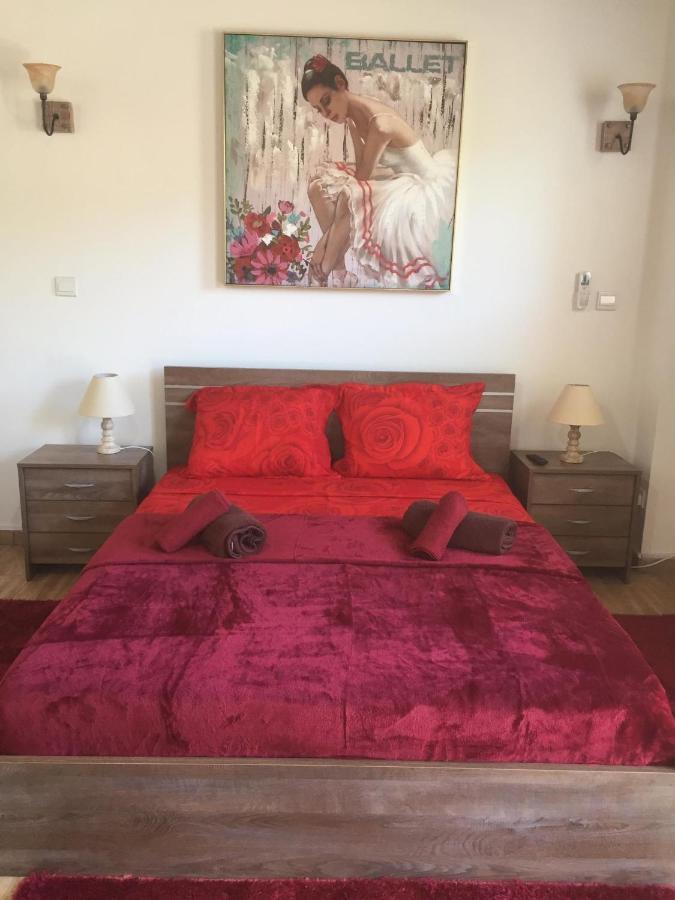Love Holiday Suite 1 Tris Elies Extérieur photo